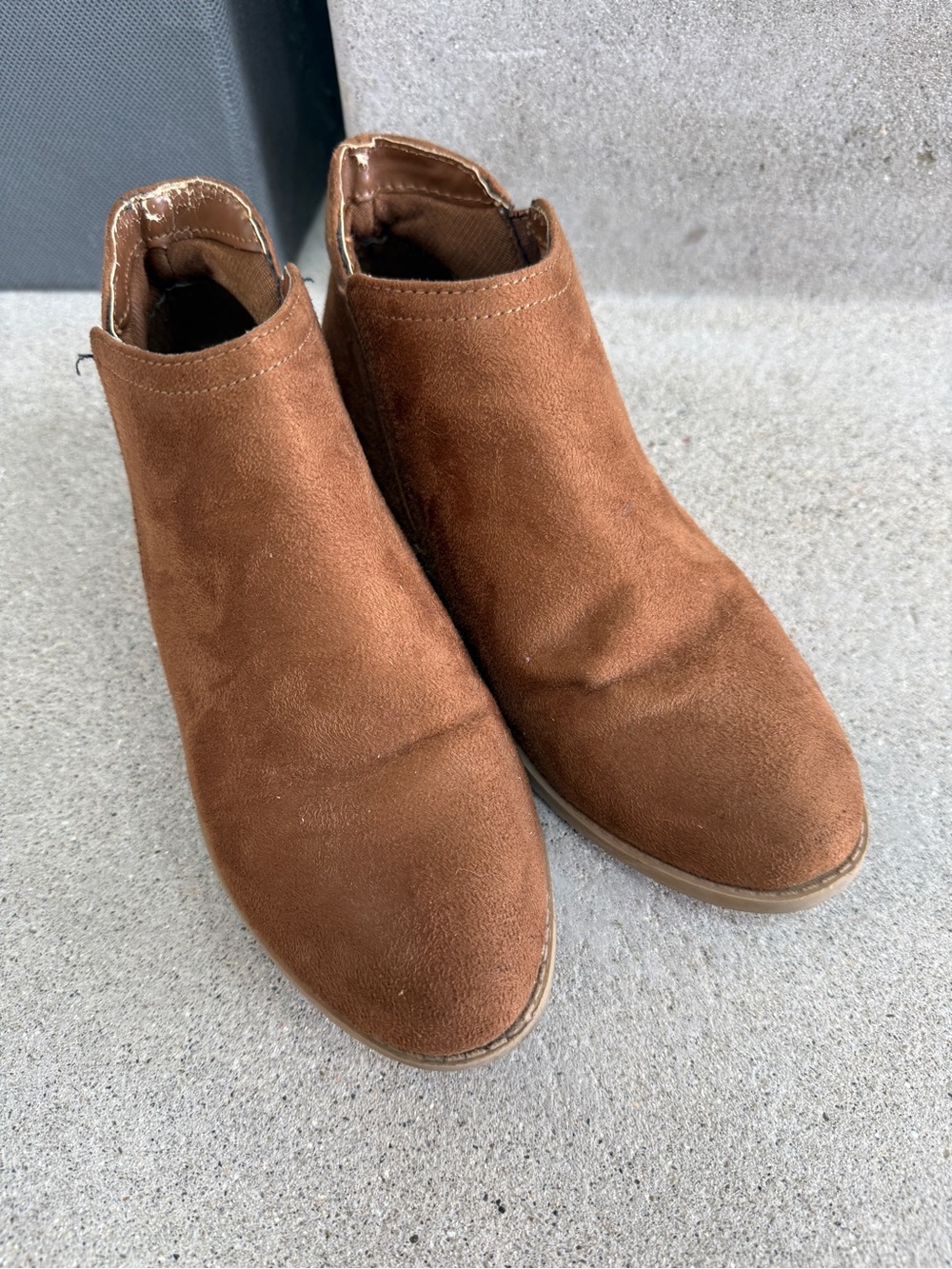 Ankle booties - Picture 2 of 7